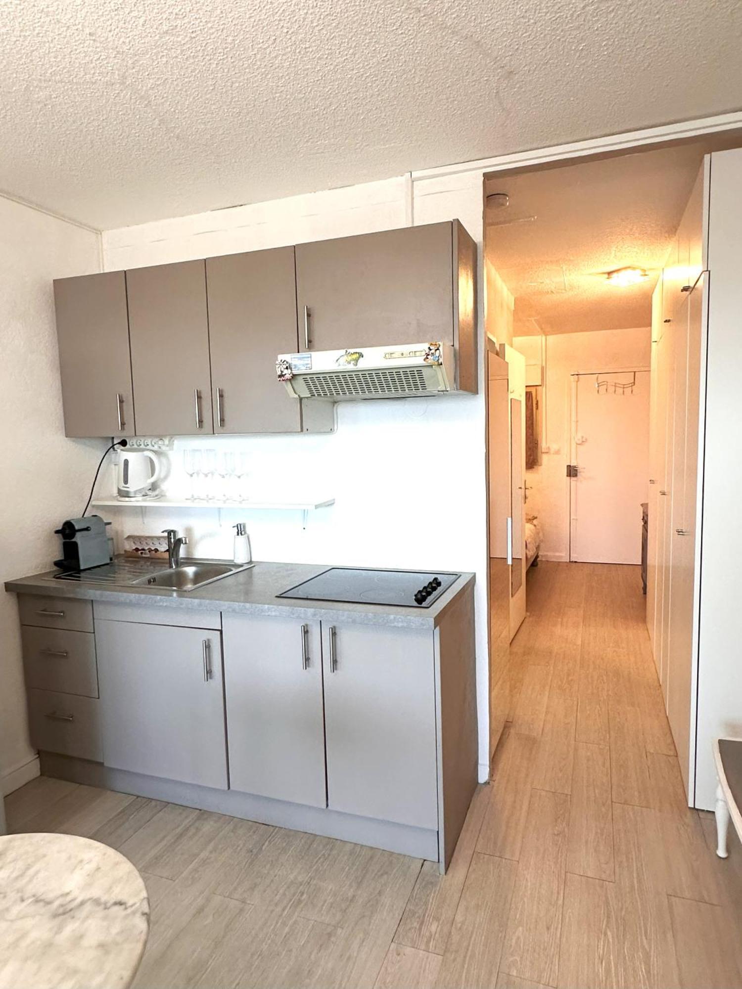 Dionysos Vue Mer 칸느 외부 사진